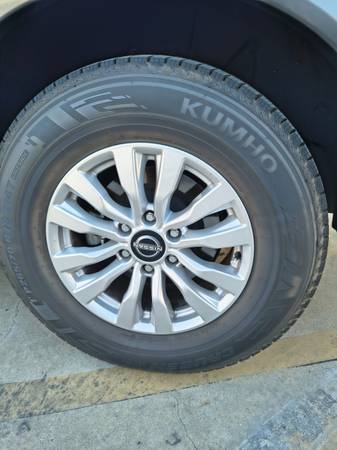 Nissan Armada OE 18” Wheels + Tires + TPMS – 265/70R18 – 5K Miles, Import USA — Foto 6 z 11