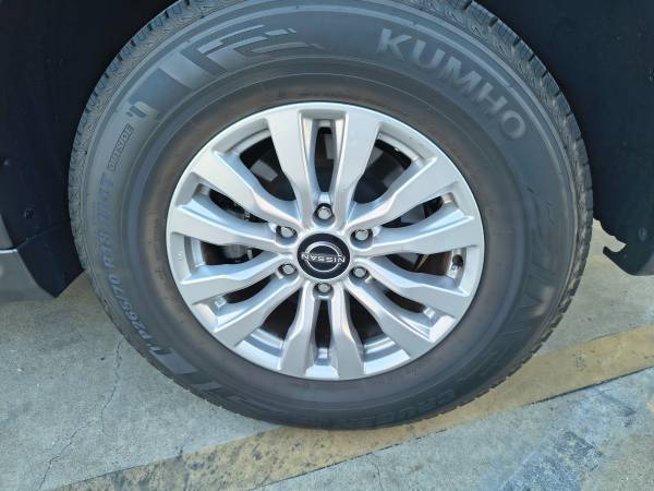 Nissan Armada OE 18” Wheels + Tires + TPMS – 265/70R18 – 5K Miles, Import USA — Foto 7 z 11