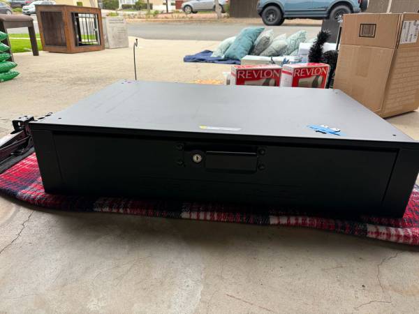 Ford Bronco Cargo Area Lockable Security Drawer, Import USA — Foto 3 z 5
