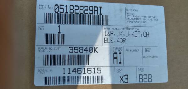Jeep Wrangler 4 dr Fabric top nový OE w/top hard ware OTHER ITEMS, Import USA — Foto 10 z 12