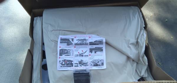 Jeep Wrangler 4 dr Fabric top nový OE w/top hard ware OTHER ITEMS, Import USA — Foto 7 z 12