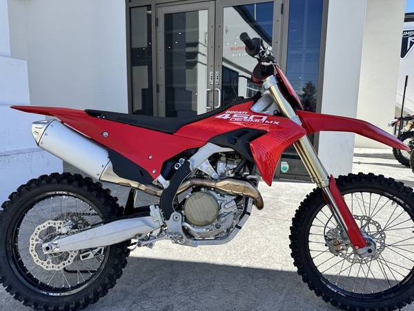 2026 Ducati, Import USA — Foto 2 z 12