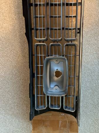 NOS 1973-1974 Plymouth Valiant Duster Chrome Grill Grille Mopar P/N 3691638, Import USA — Foto 4 z 4