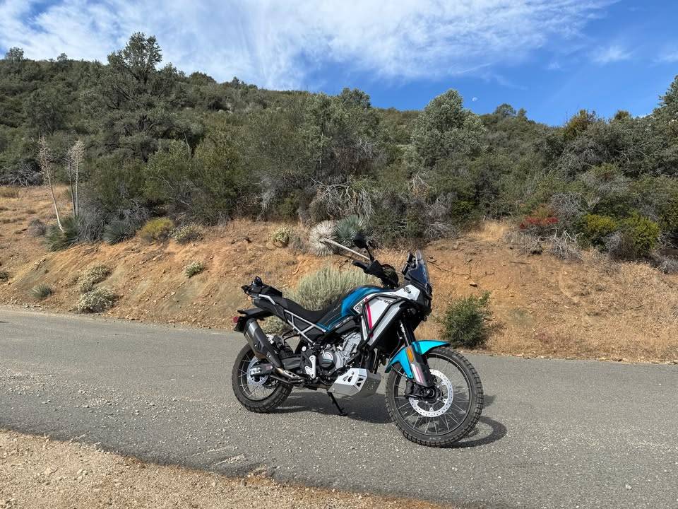 2025 CFMOTO, Import USA — Foto 3 z 6
