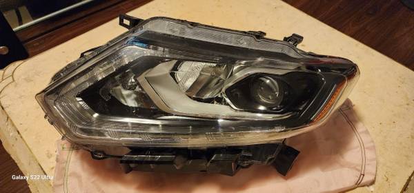 14-16 Nissan Rogue LED Adaptive světlomet levý OE, Import Kanada — Foto 1