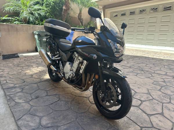 2008 Suzuki, Import USA — Foto 4 z 9