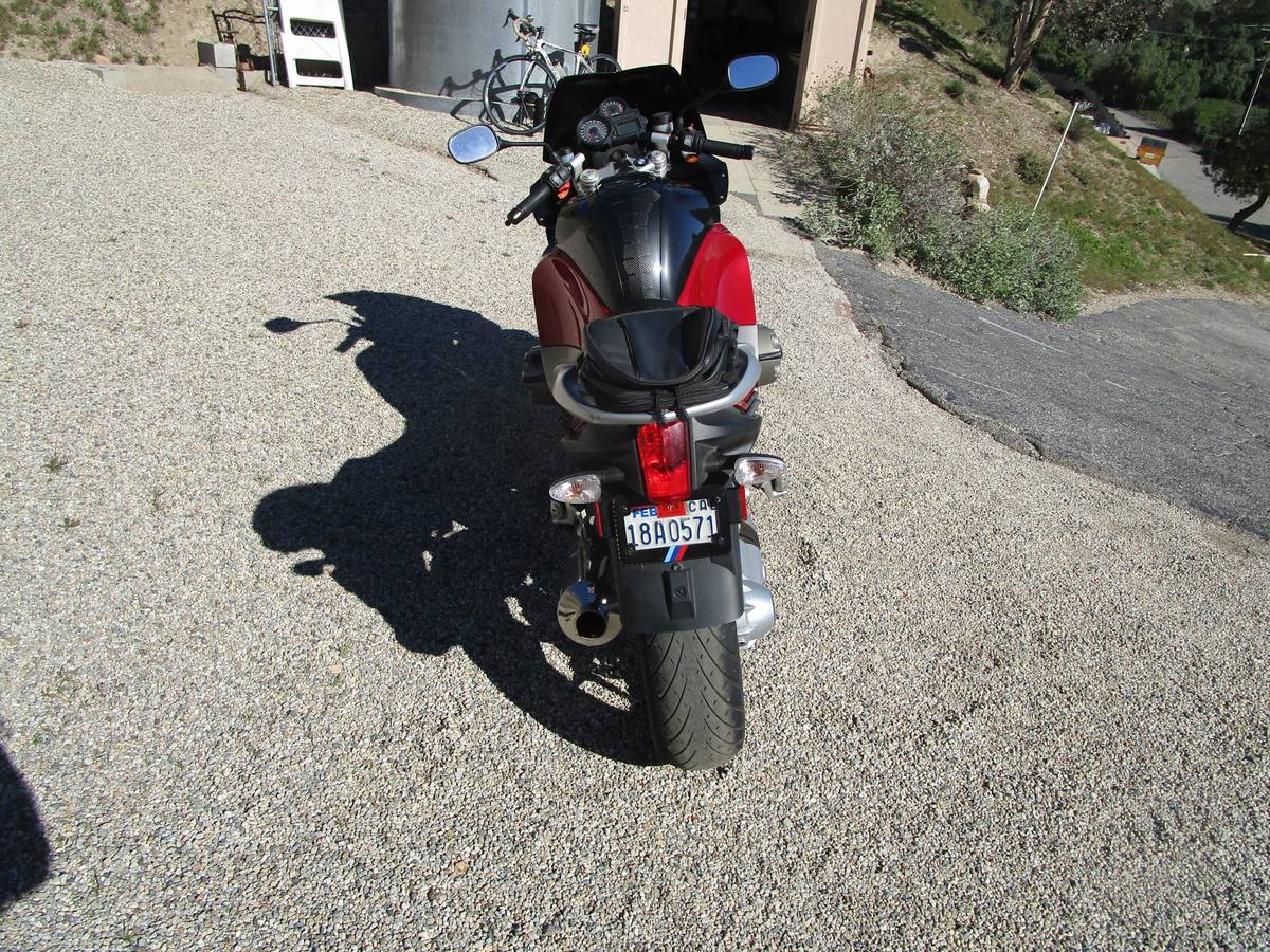 2005 BMW, Import USA — Foto 3 z 11