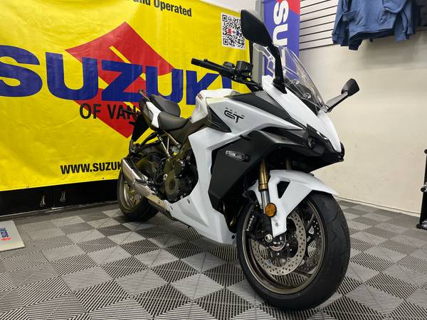 2026 Suzuki, Import USA — Foto 8 z 12
