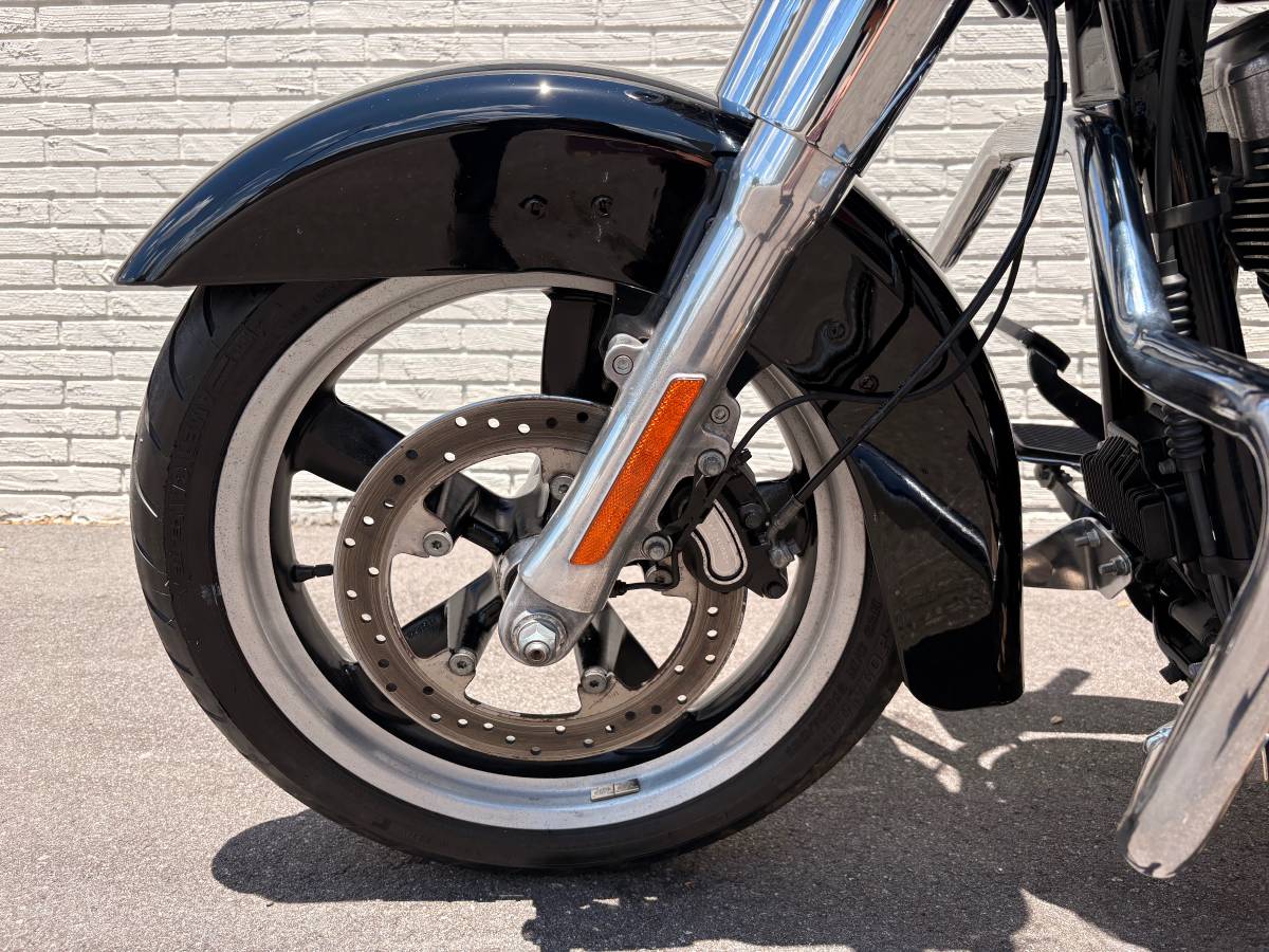 2015 Harley-Davidson, Import USA — Foto 8 z 12