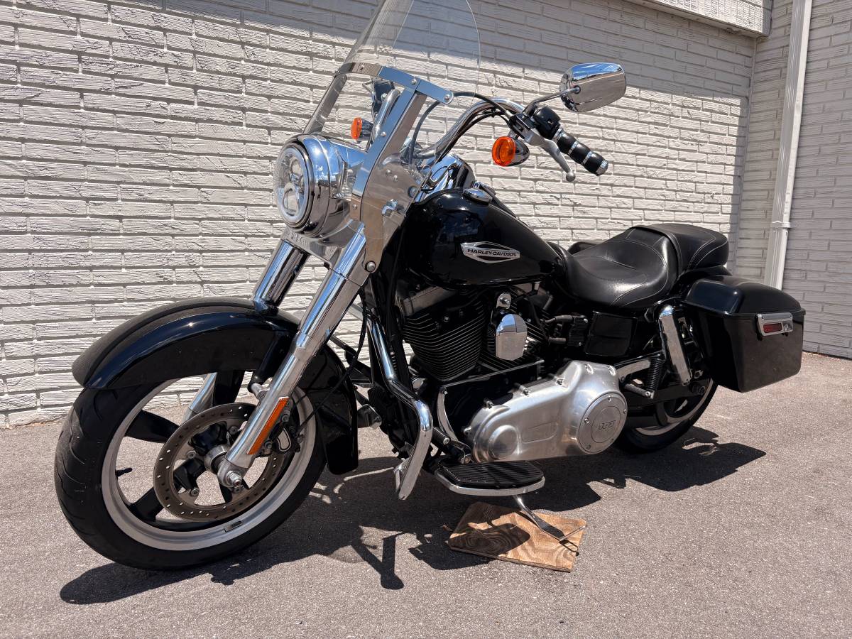 2015 Harley-Davidson, Import USA — Foto 9 z 12