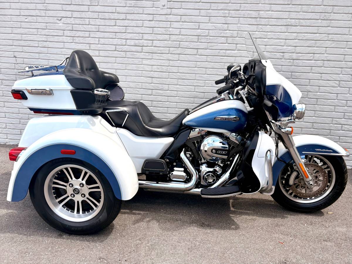 2015 Harley-Davidson, Import USA — Foto 1