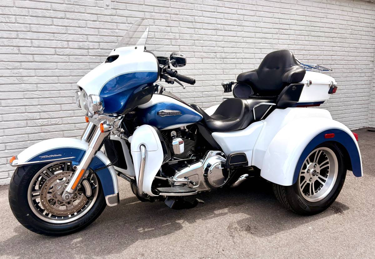 2015 Harley-Davidson, Import USA — Foto 10 z 12