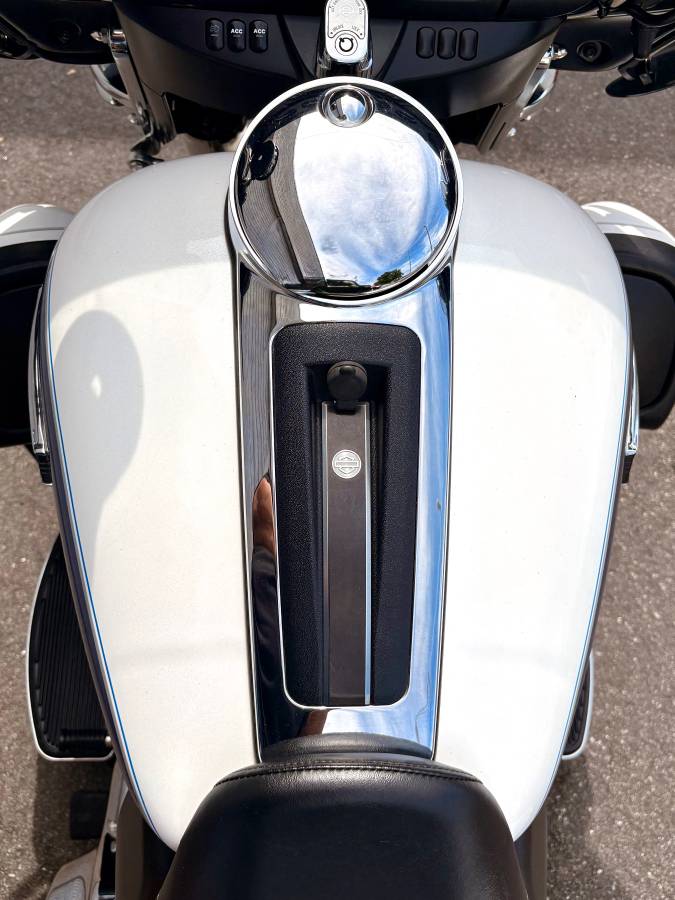 2015 Harley-Davidson, Import USA — Foto 5 z 12