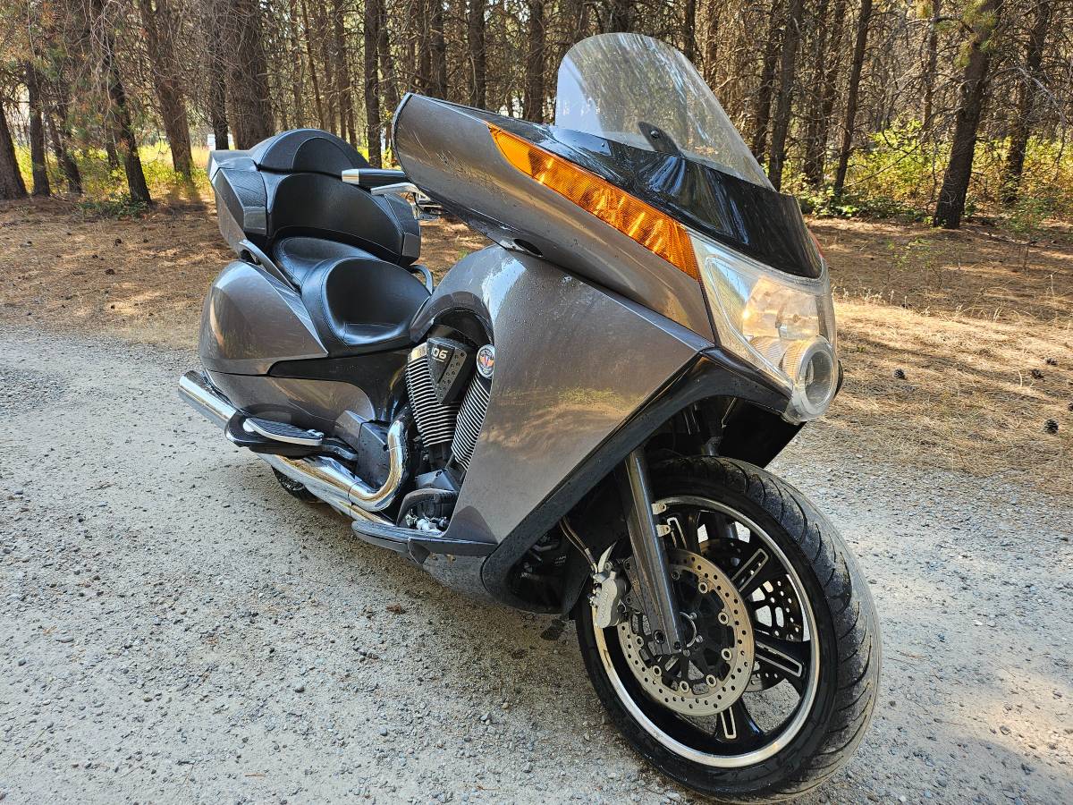 2008 Victory, Import USA — Foto 1