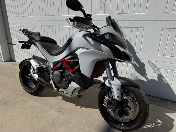 2016 Ducati, Import USA — Foto 4 z 12