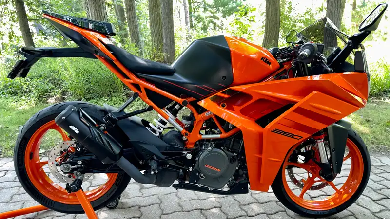 2024 KTM RC 390, orange, 9.713 km, Import Kanada — Foto 1