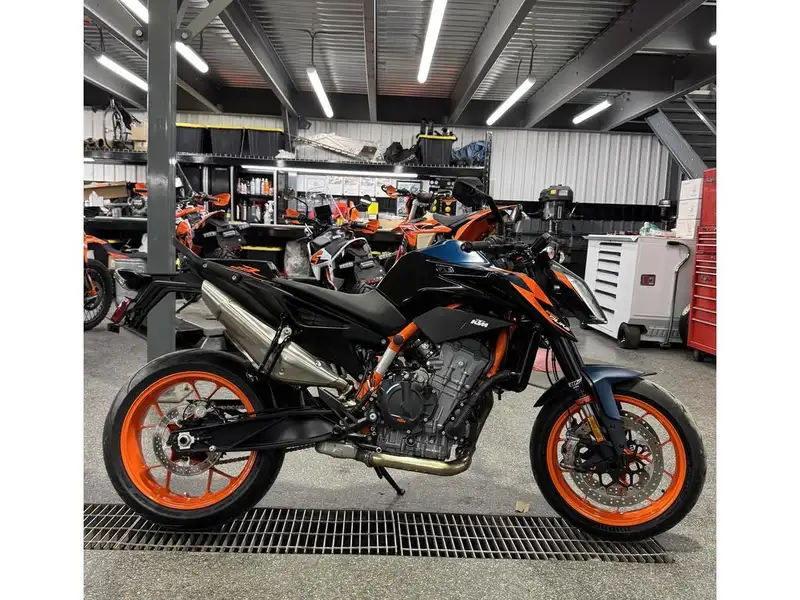 2023 KTM Unspecified, orange, Import Kanada — Foto 1