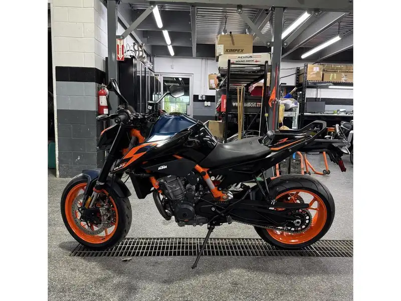 2023 KTM Unspecified, orange, Import Kanada — Foto 5 z 12