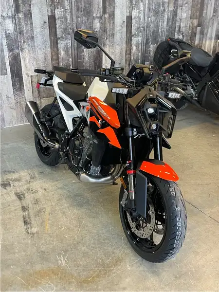 2027 KTM Superduke 990, Import Kanada — Foto 1 | AMECAR 2027 KTM Superduke 990, Import Kanada — Foto 1