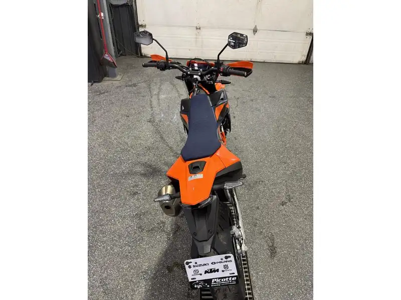 2026 KTM Unspecified, orange, Import Kanada — Foto 10 z 12