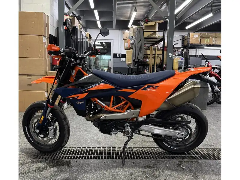 2026 KTM Unspecified, orange, Import Kanada — Foto 5 z 12