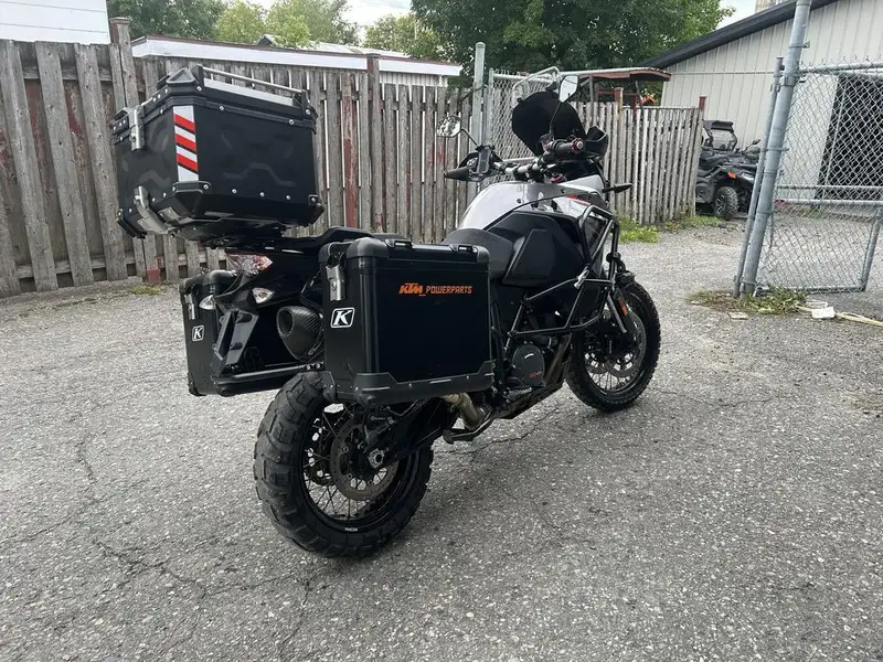 2015 KTM Unspecified, schwarz, Import Kanada — Foto 5 z 11