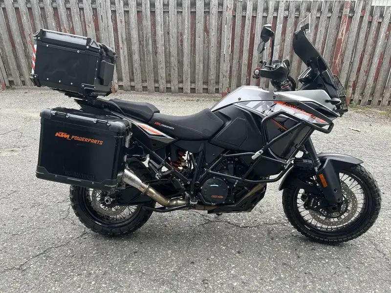 2015 KTM Unspecified, schwarz, Import Kanada — Foto 6 z 11