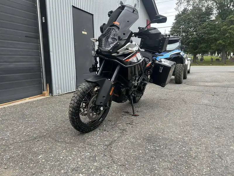 2015 KTM Unspecified, schwarz, Import Kanada — Foto 9 z 11