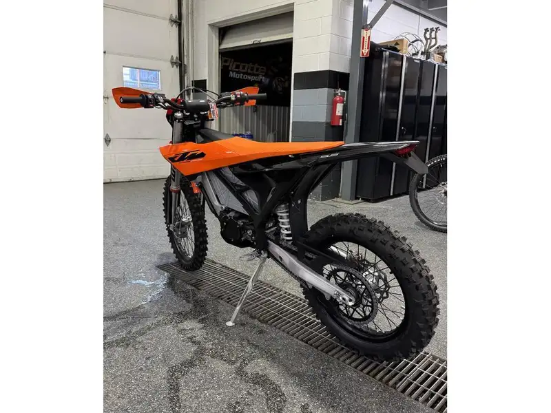 2027 KTM Unspecified, orange, Import Kanada — Foto 4 z 11