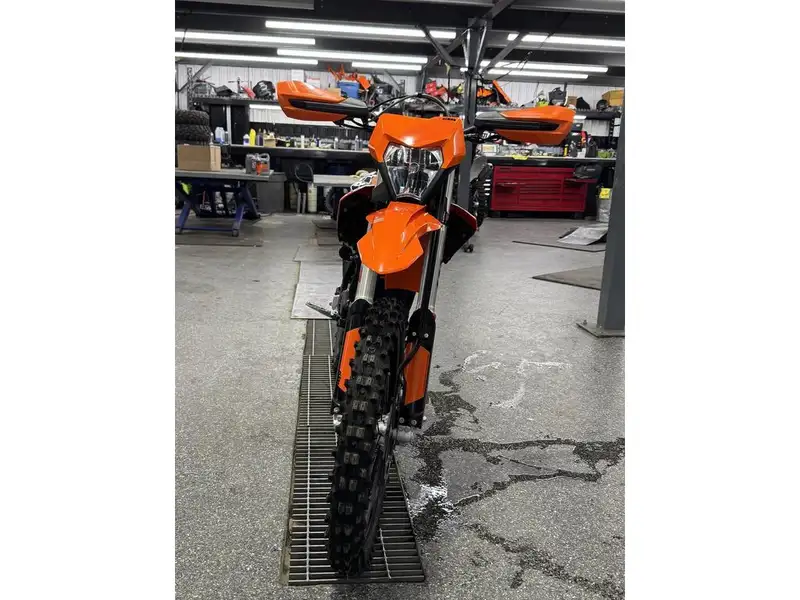 2027 KTM Unspecified, orange, Import Kanada — Foto 7 z 11