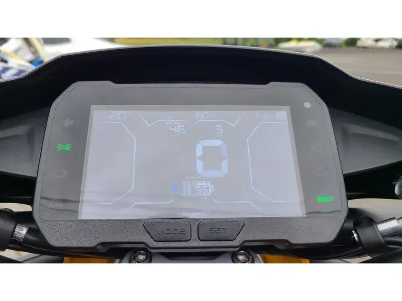 2022 Piaggio 1 Active, gelb, Import Kanada — Foto 6 z 8