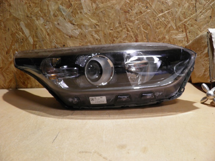 Kia Ceed Iii 3 světlomet přední pravá Soczewka H7 Europa 92102j7051, Auf Lager in der EU — Foto 1