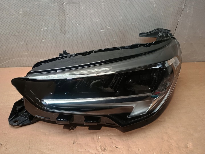 Opel Corsa F FULL LED levá světlomet nová 9829522780, Auf Lager in der EU — Foto 1