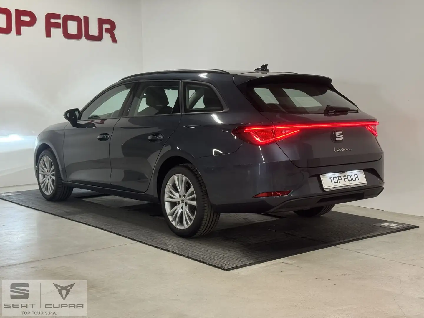 2026 Seat Leon, 1 km, Italien — Foto 4 z 12