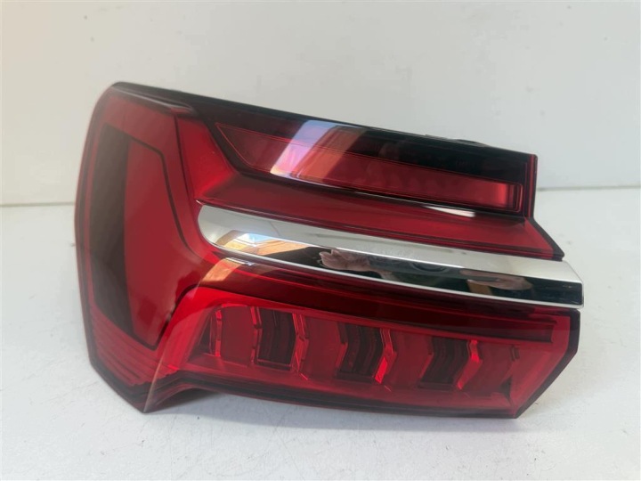 Audi A6 C8 4k5 Sedan 18r+ levá světlomet zadní LED Matrix Eur., Auf Lager in der EU — Foto 1