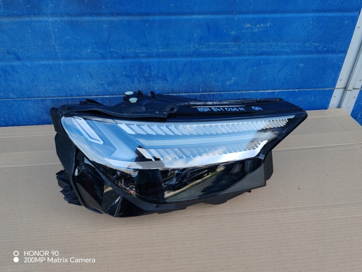 Audi Q4 E tron 89A941036M pravá HIGH LED europa kompletní, Auf Lager in der EU — Foto 1