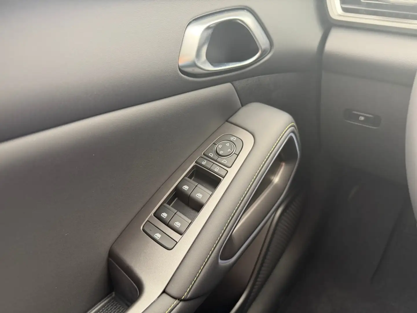 2026 BYD Atto 2, 1 km, Niederlande — Foto 11 z 12