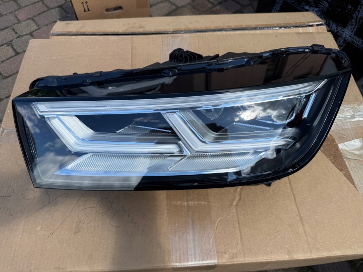 levá světlomet levý FULL LED Matrix Audi Q5 80a941783f, Auf Lager in der EU — Foto 1