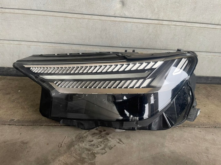 Audi Q4 E Tron světlomet levá levý přední FULL LED 89a941035, Auf Lager in der EU — Foto 1