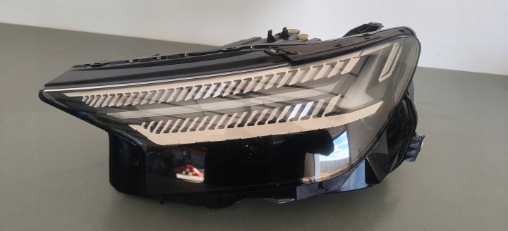 světlomet Audi Q4 E-tron 89a Matrix FULL LED 89a941035, Auf Lager in der EU — Foto 1