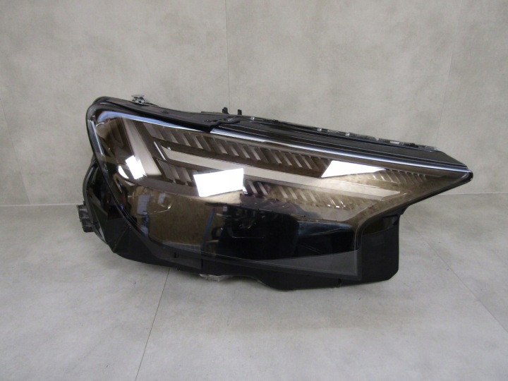 světlomet přední Audi Q4 Etron FULL LED Matrix pravá 21-24 89a941036d, Auf Lager in der EU — Foto 1