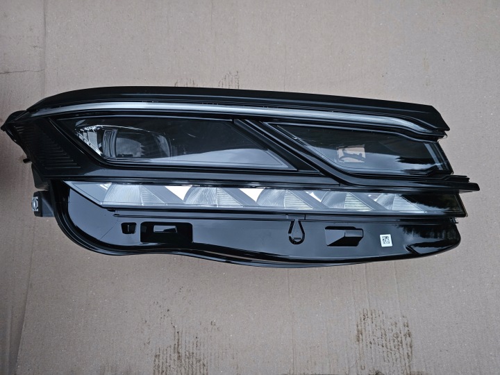 VW Touareg Ii 3 Cr7 světlomet Relektor pravý LED Matrix 1ex013143-20, Auf Lager in der EU — Foto 1