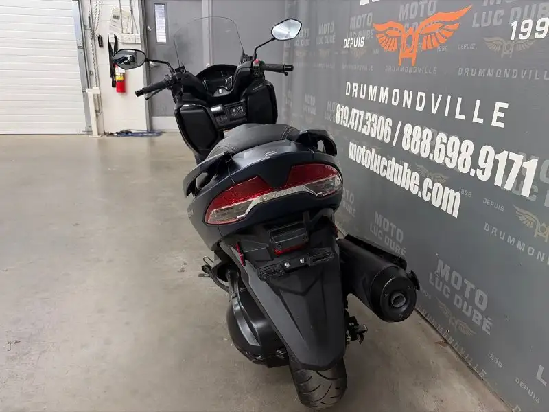 2020 Suzuki Unspecified, 2.380 km, Import Kanada — Foto 10 z 12