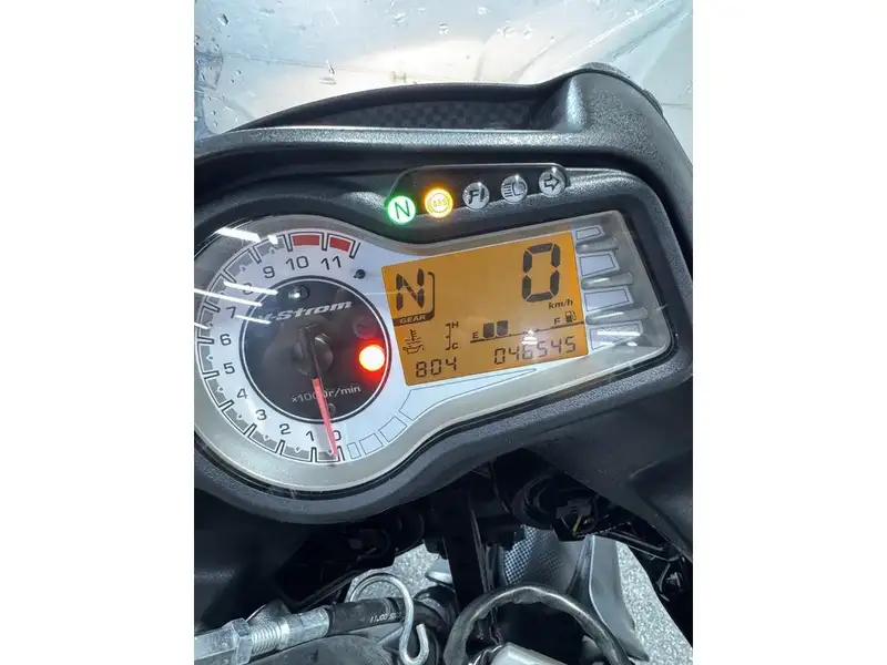 2016 Suzuki Unspecified, schwarz, Import Kanada — Foto 12 z 12