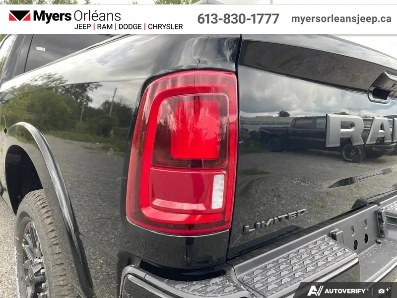 2027 RAM 2500 Limited, schwarz, 0 km, Import Kanada — Foto 12 z 12