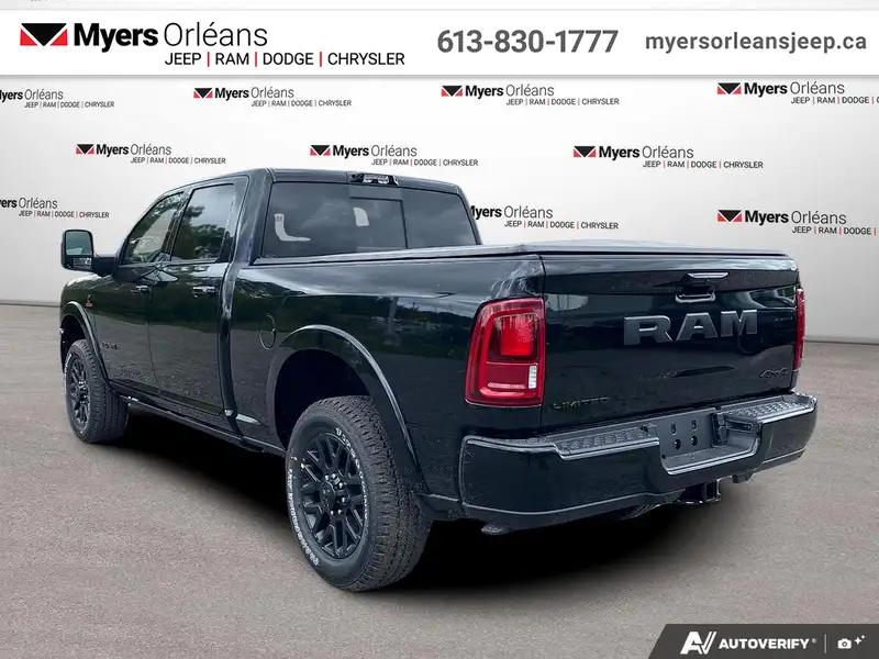 2027 RAM 2500 Limited, schwarz, 0 km, Import Kanada — Foto 3 z 12