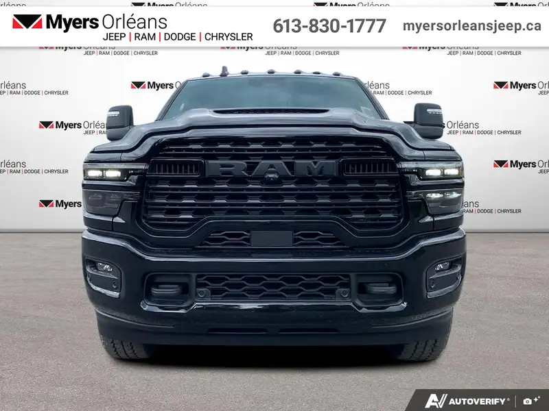 2027 RAM 2500 Limited, schwarz, 0 km, Import Kanada — Foto 8 z 12
