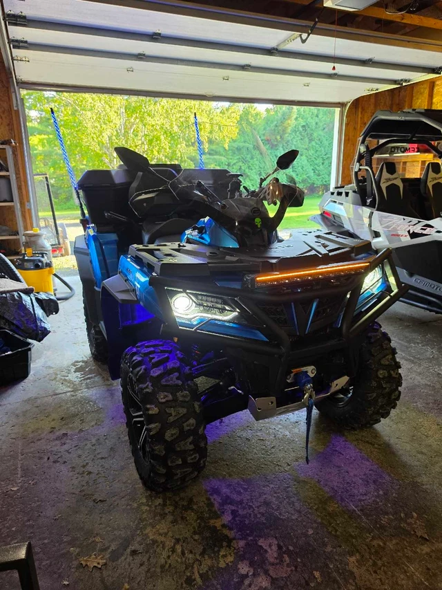 2023 CFMOTO, 2.615 km, Import Kanada — Foto 1