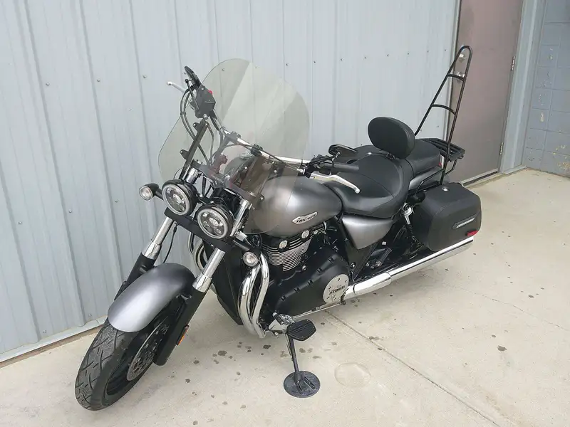 2013 Triumph Thunderbird Storm ABS, grau, 19.956 km, Import Kanada — Foto 5 z 6