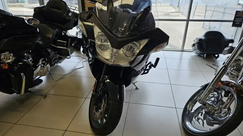 2015 Triumph Trophy, schwarz, 24.357 km, Import Kanada — Foto 2 z 5